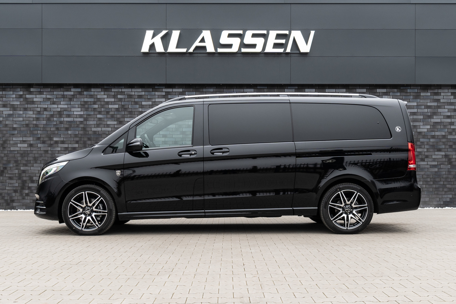 KLASSEN Based on Mercedes-Benz V-Class V 300, KLASSEN Luxury VIP Cars and Vans  MVV ▻ V-Class. Vehicle number: MVV_1460