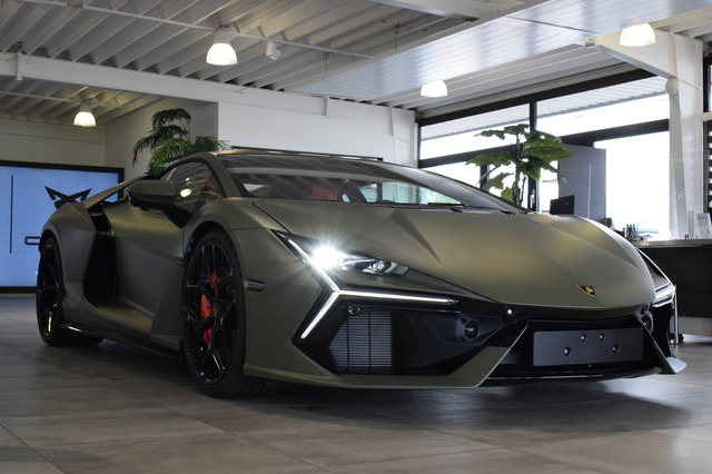 Lamborghini Revuelto (Bild 18)