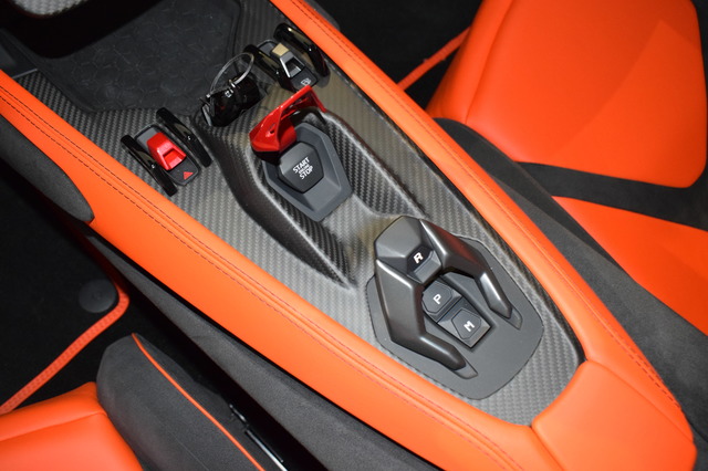 Lamborghini Revuelto (Bild 13)