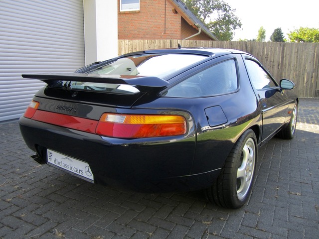 Porsche 928 GTS 5-GANG +Matching numbers+Scheckheft+CD2+ (Bild 8)