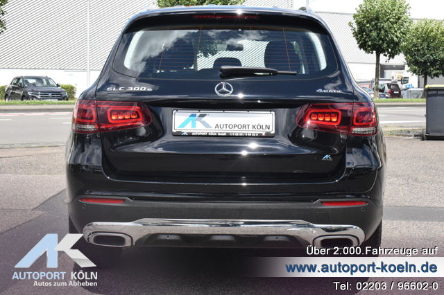 Mercedes-Benz GLC 300 (Bild 7)