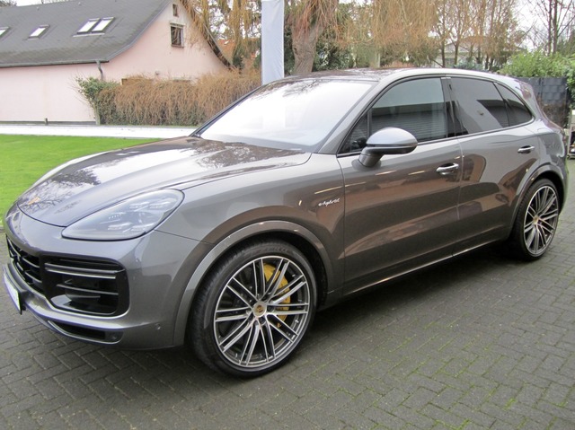 Porsche Cayenne Turbo S E-Hybrid SOLD VERKAUFT! (Bild 8)