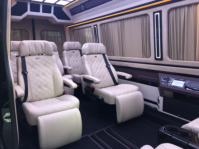 KLASSEN Mercedes-Benz Sprinter VIP. 319 Business Luxury BUS VIP 7+1+1 w907. MSV_1380