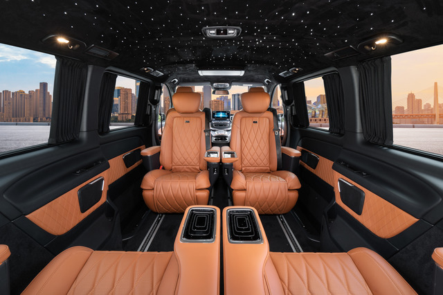 KLASSEN Mercedes-Benz V-Class VIP. V 300 - 4MATIC - VIP Business Interieur. MVMH_1574