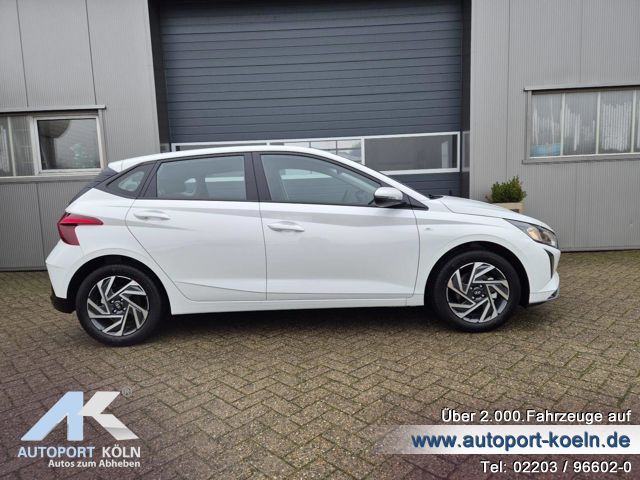 Hyundai i20 (Bild 8)