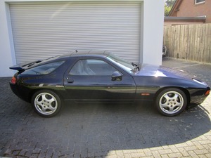 Porsche 928 GTS 5-GANG +Matching numbers+Scheckheft+CD2+ (Bild 9)